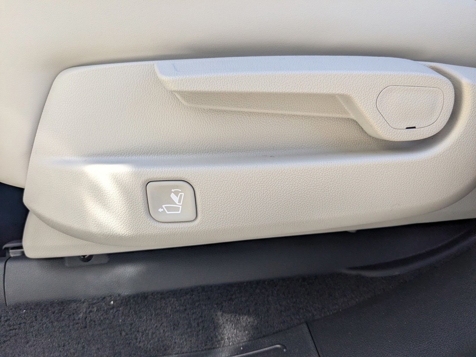 2026 Kia Sorento — photo 17 view
