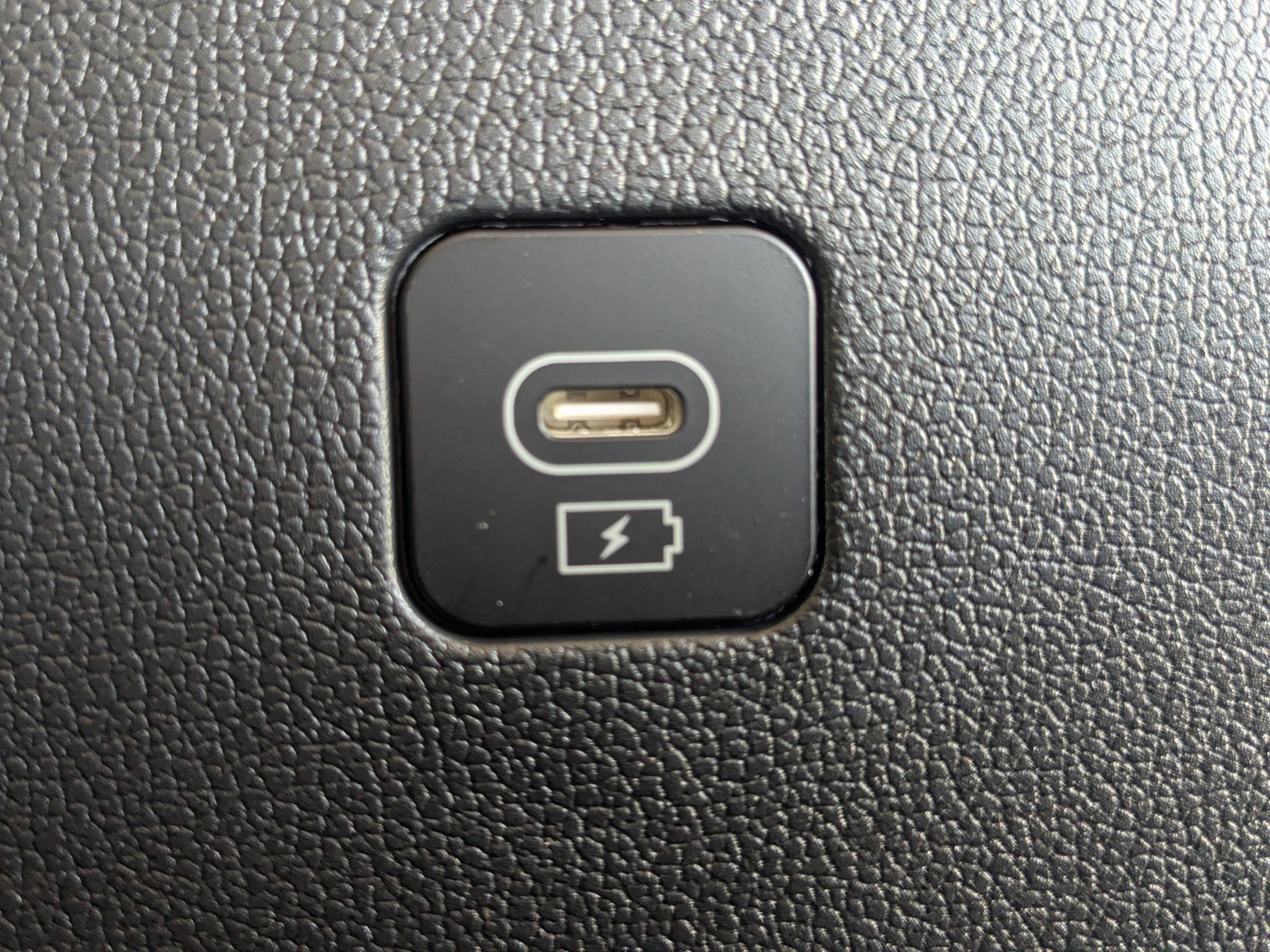 2026 Kia Sorento — photo 15 view