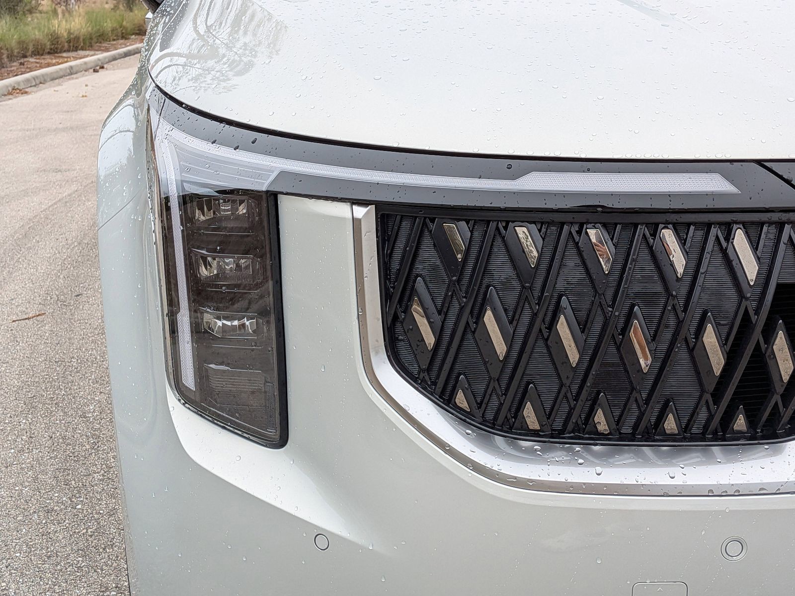 New 2026 Ivory Silver Kia EX image 10