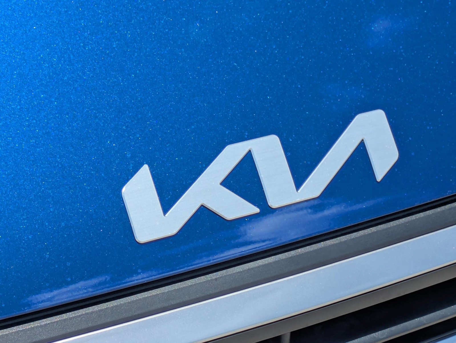 New 2026 Deep Sea Blue Kia LXS image 32