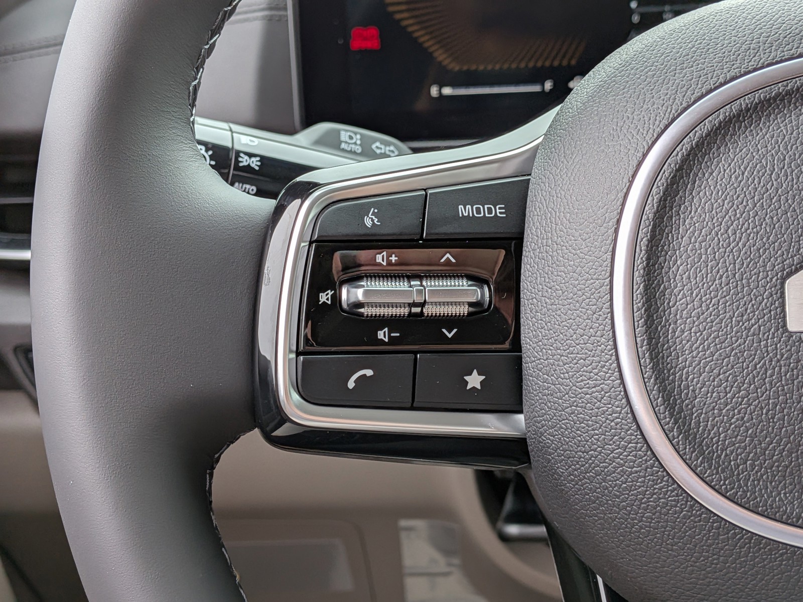 New 2026 Ivory Silver Kia EX image 30