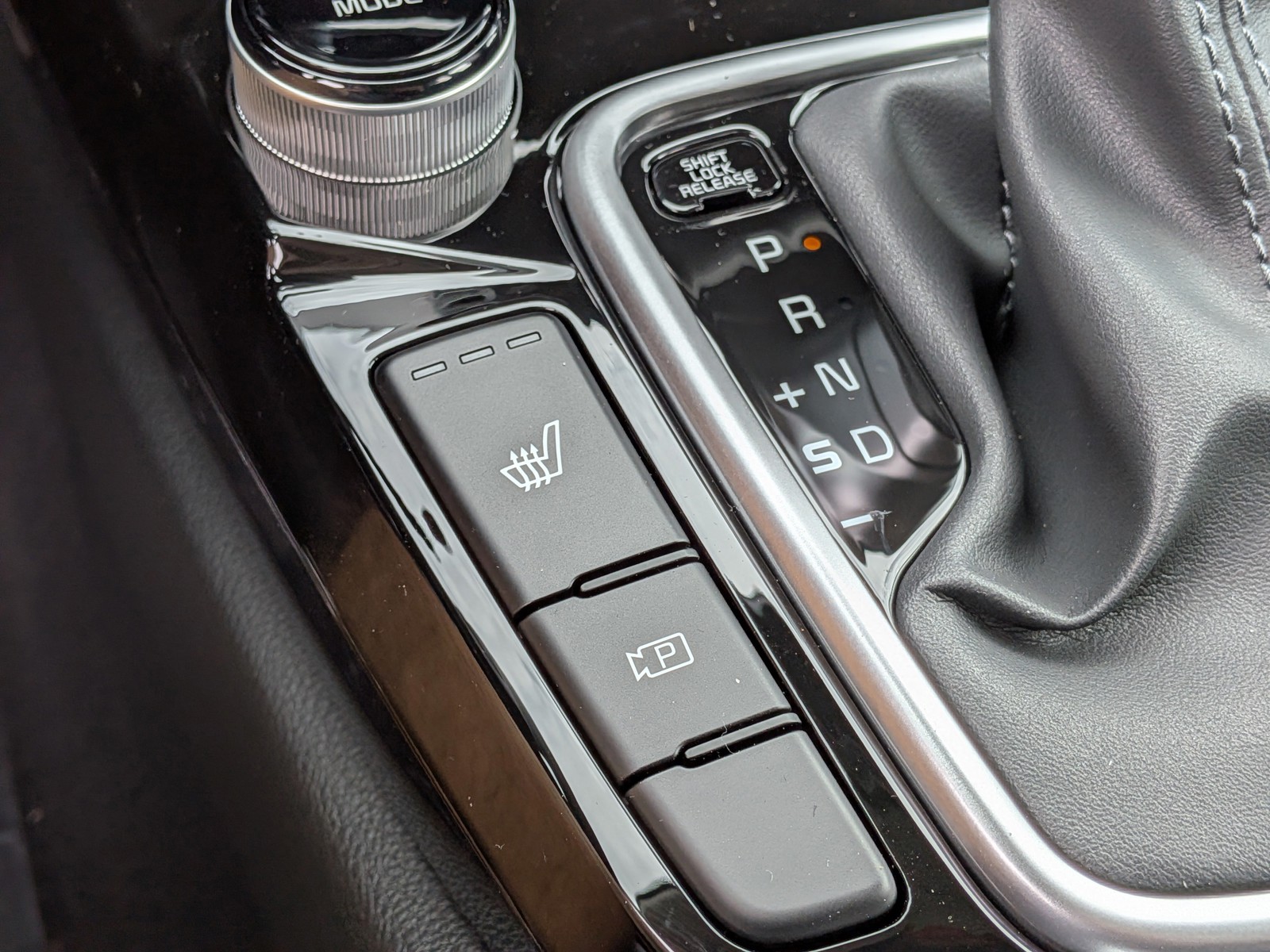 New 2026 Fusion Black Kia EX image 32