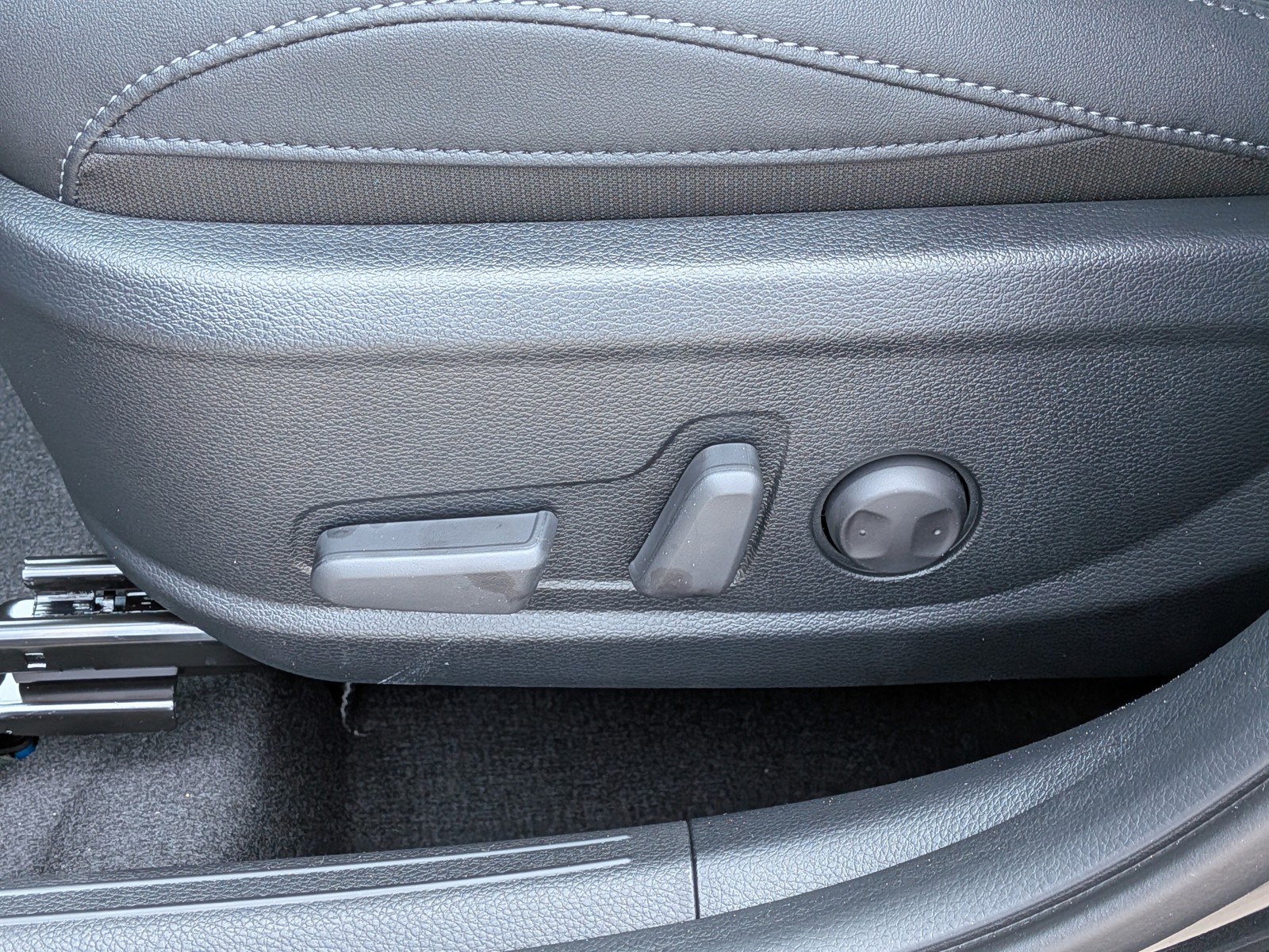 New 2026 Fusion Black Kia EX image 21