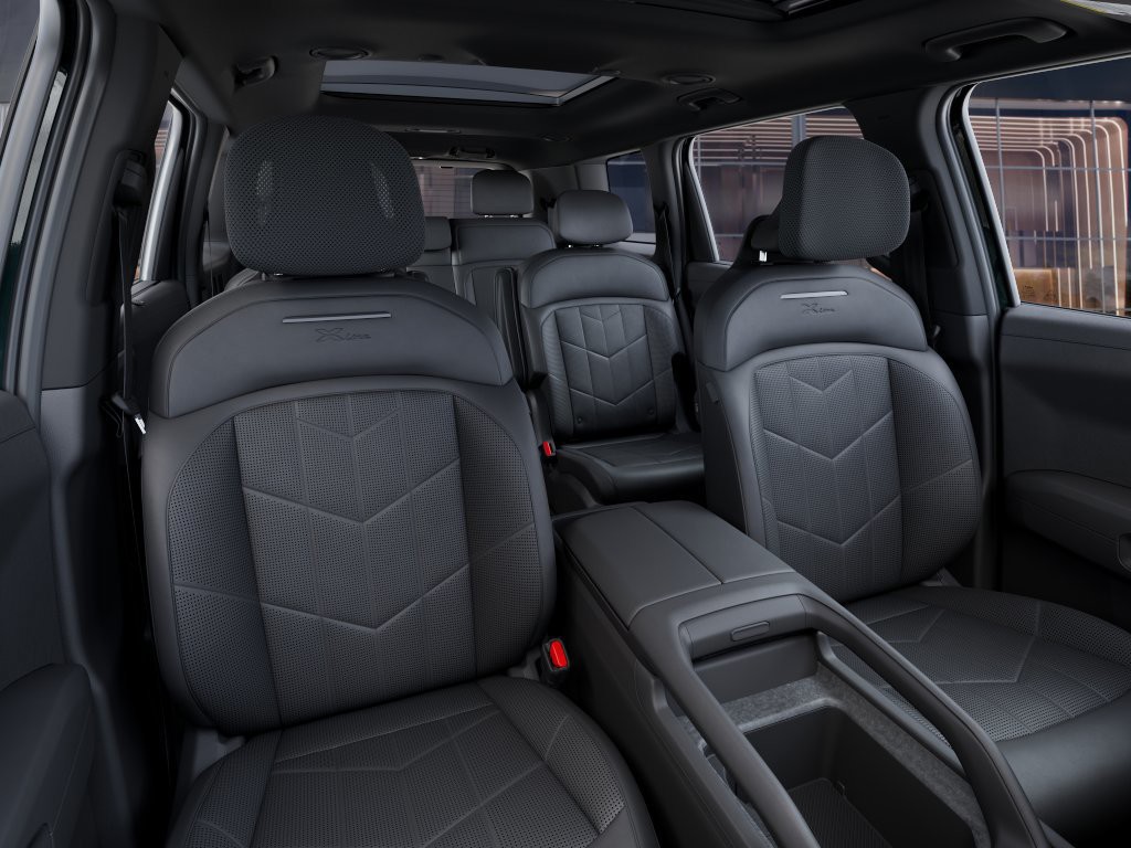 New 2027 BLK JADE GRN Kia X-Line SX image 15