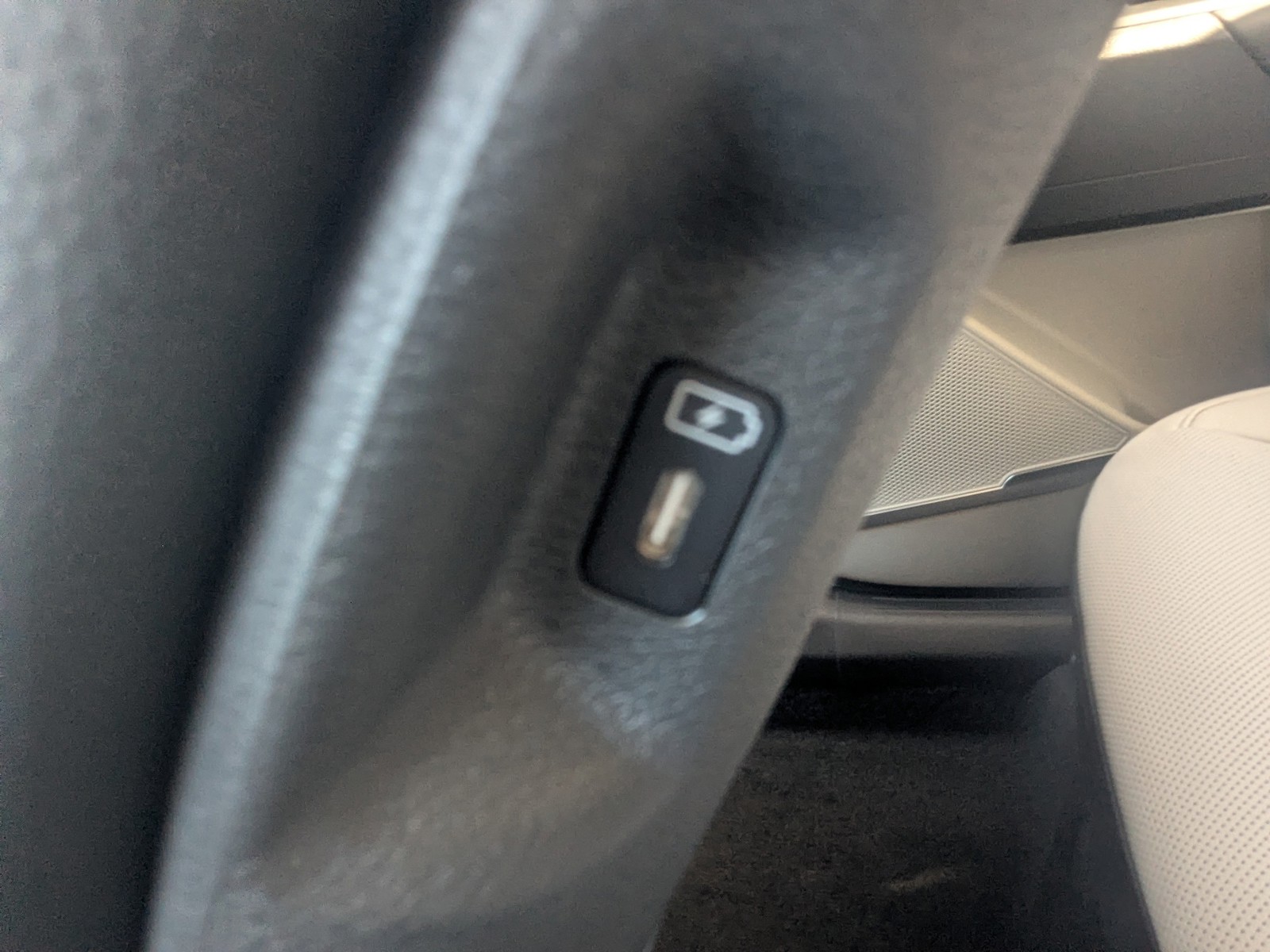 New 2026 Panthera Metal Gray Kia EX image 18
