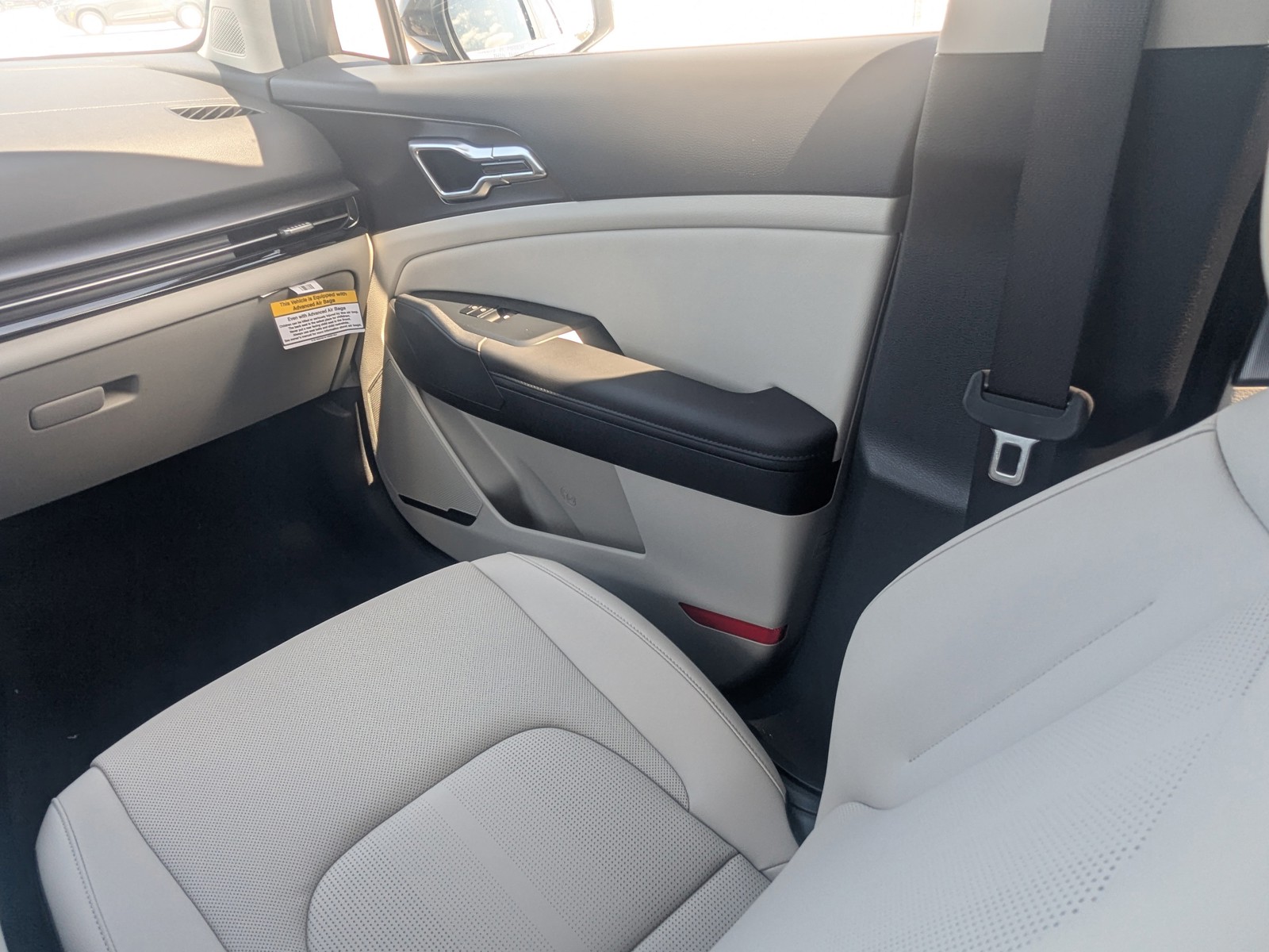 New 2026 Panthera Metal Gray Kia EX image 21