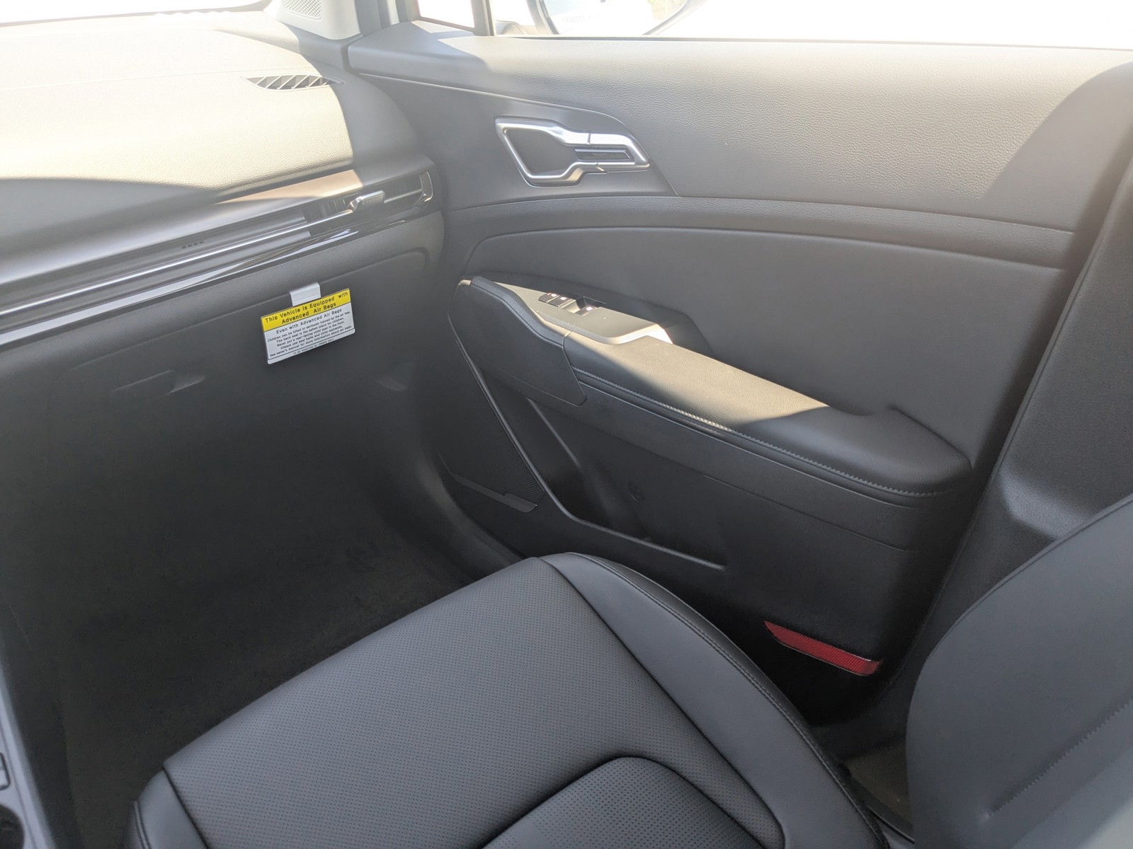 New 2026 Snow White Pearl Kia EX image 21