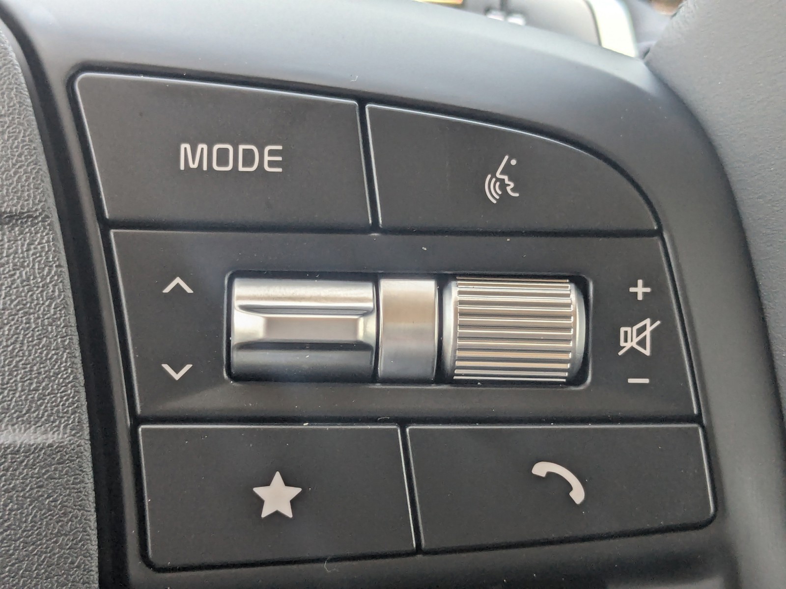 New 2026 Snow White Pearl Kia EX image 34