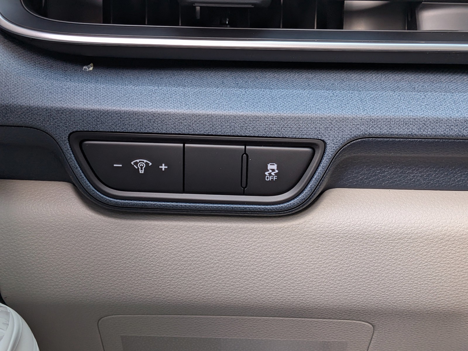 New 2026 Snow White Pearl Kia EX image 28