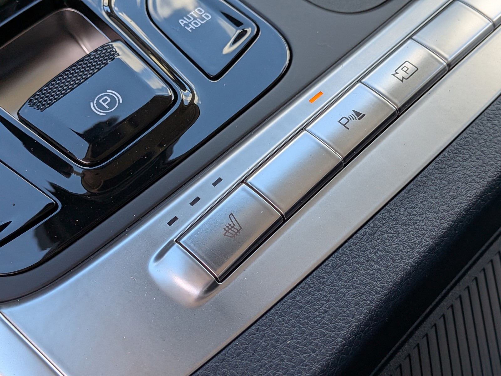 New 2026 Snow White Pearl Kia EX image 36