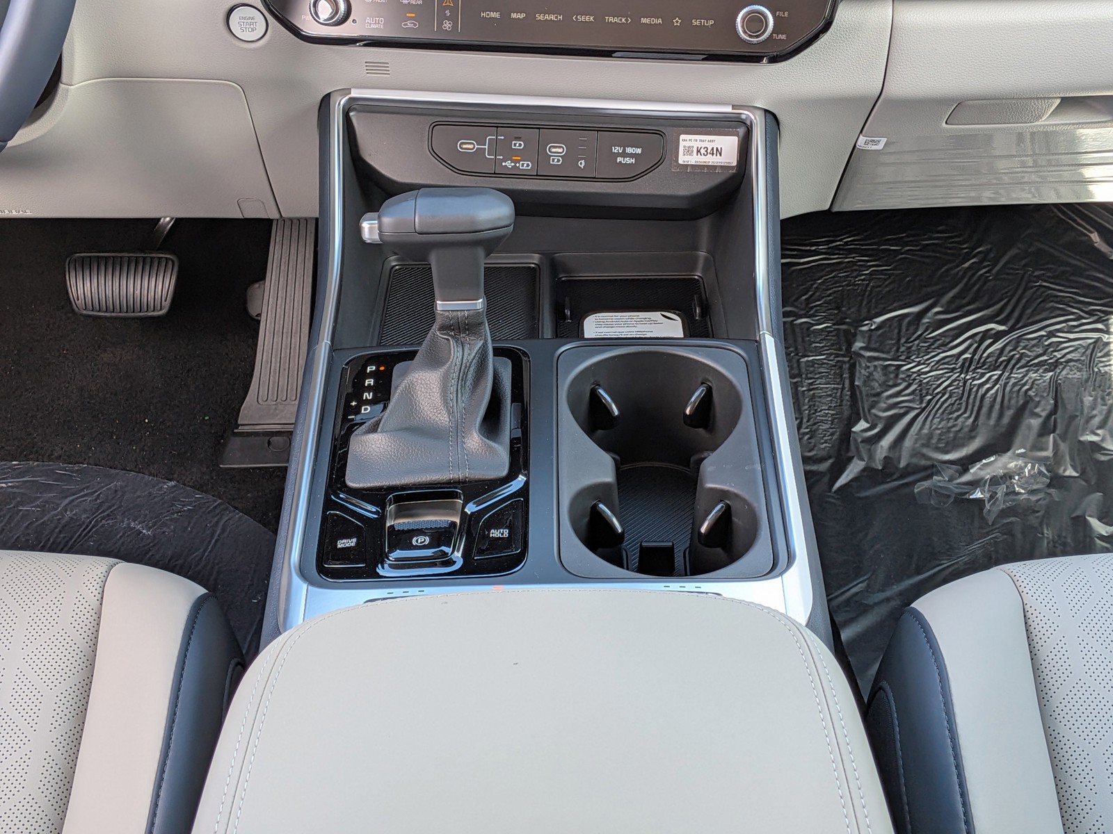 New 2026 Snow White Pearl Kia EX image 25