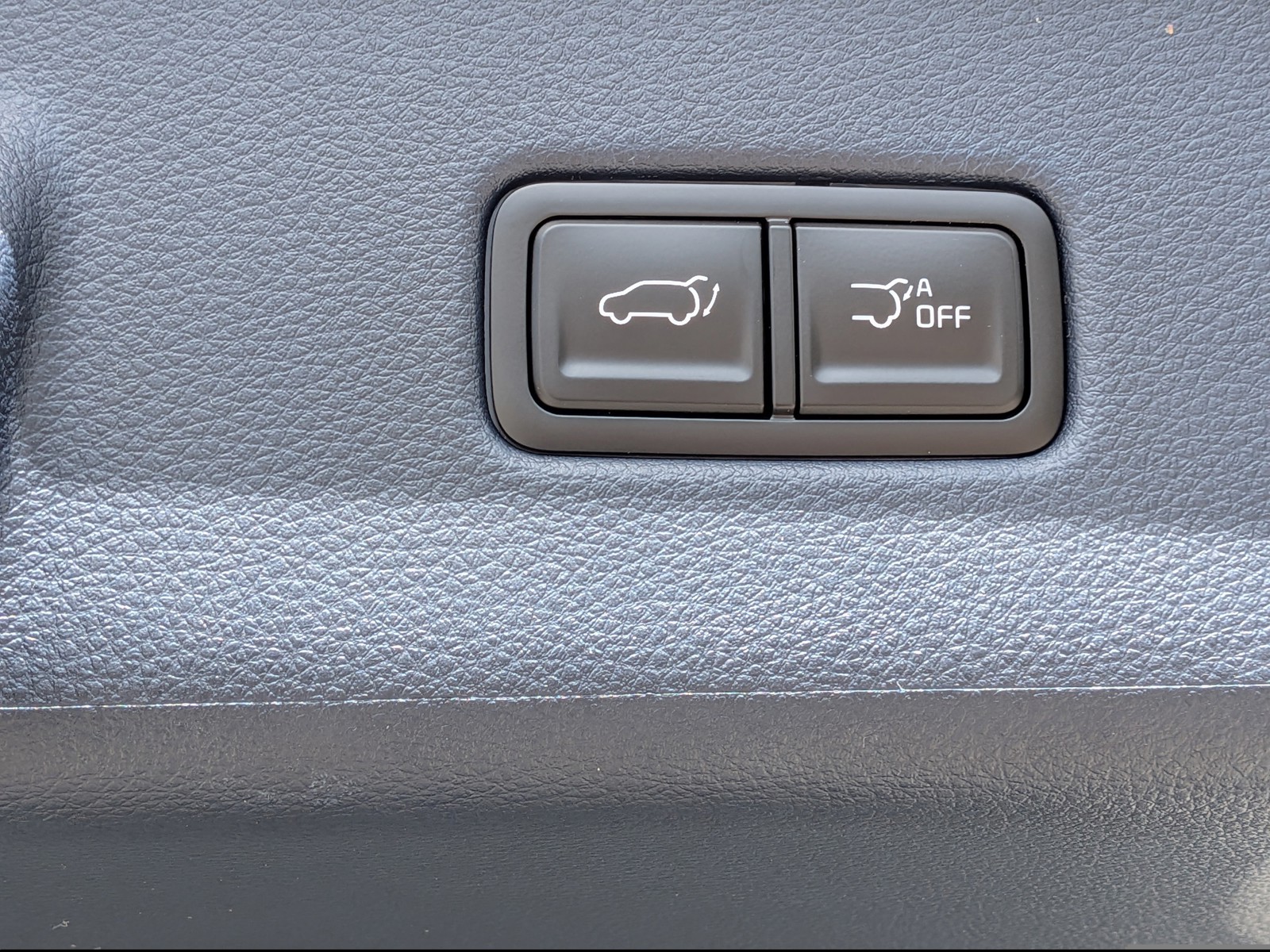 New 2026 Snow White Pearl Kia EX image 14