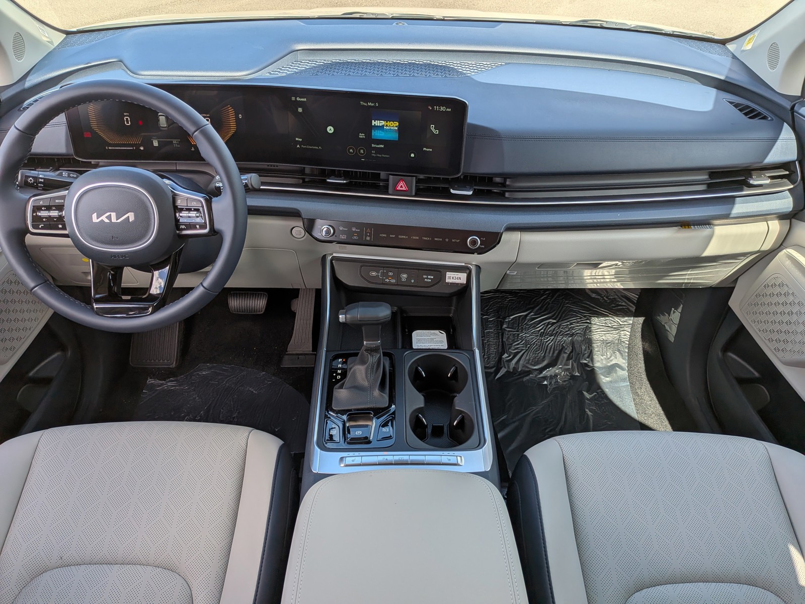 New 2026 Snow White Pearl Kia EX image 21