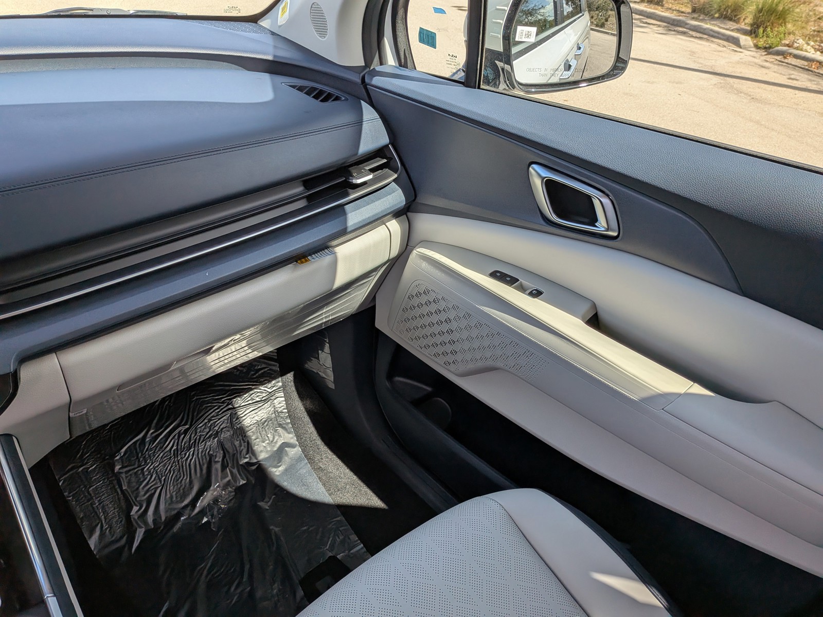 New 2026 Snow White Pearl Kia EX image 23