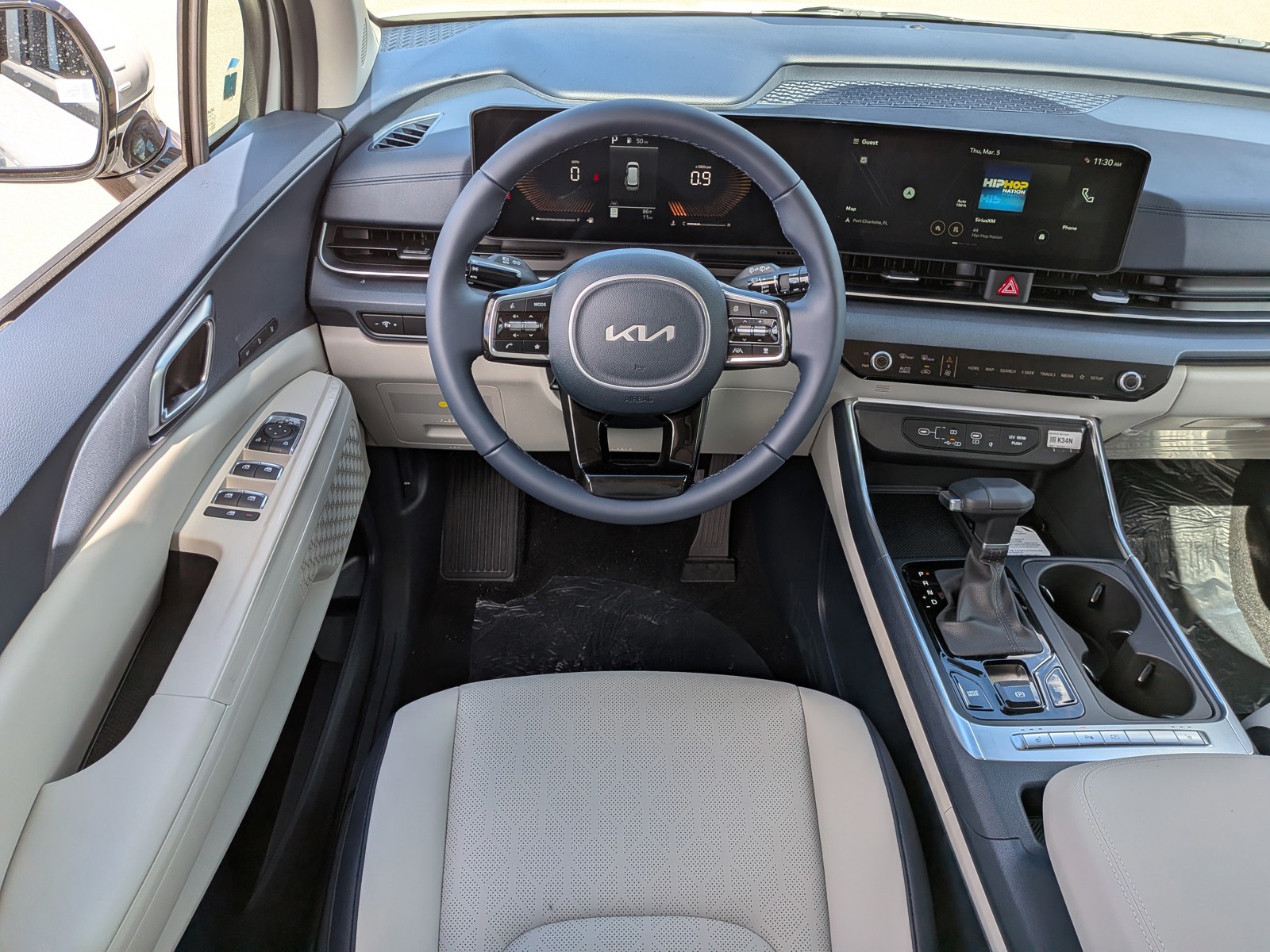 New 2026 Snow White Pearl Kia EX image 22
