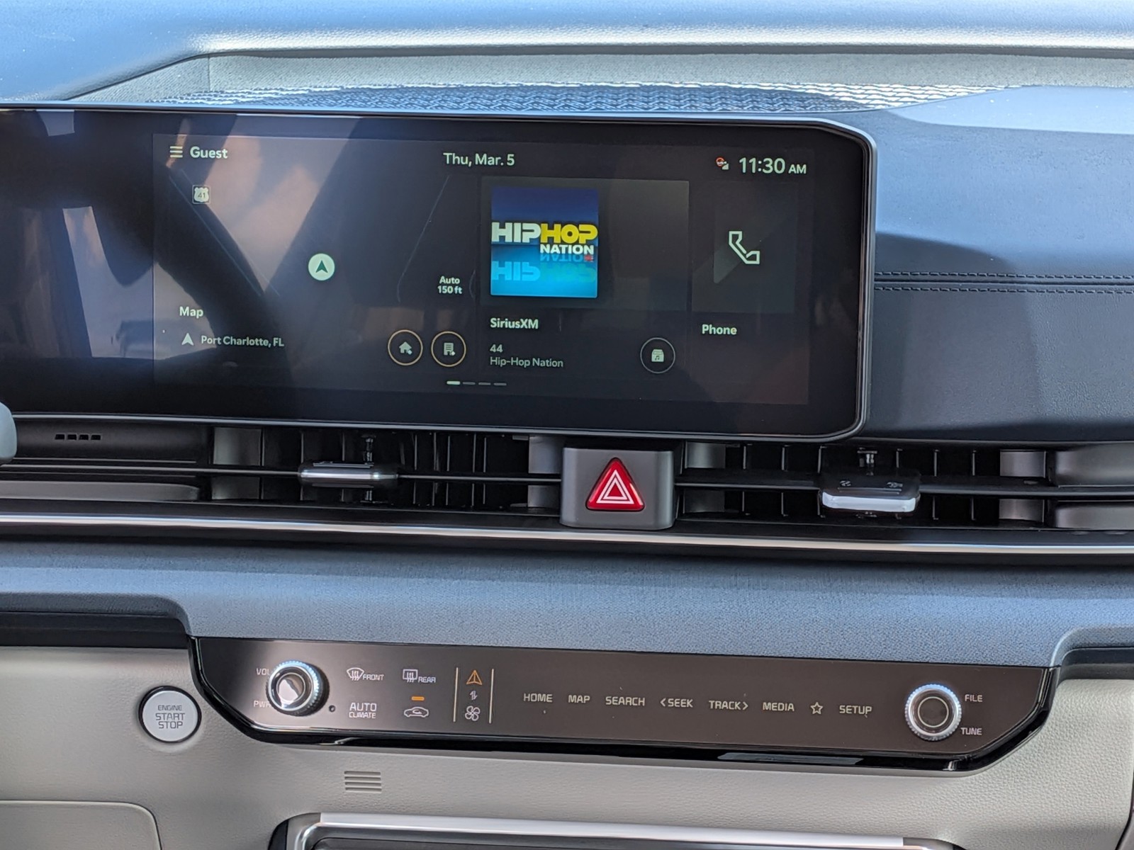 New 2026 Snow White Pearl Kia EX image 24
