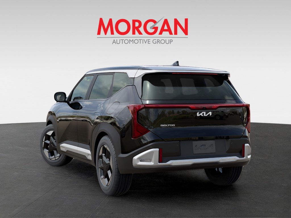 New 2027 Aurora Black Pearl Kia EX image 4