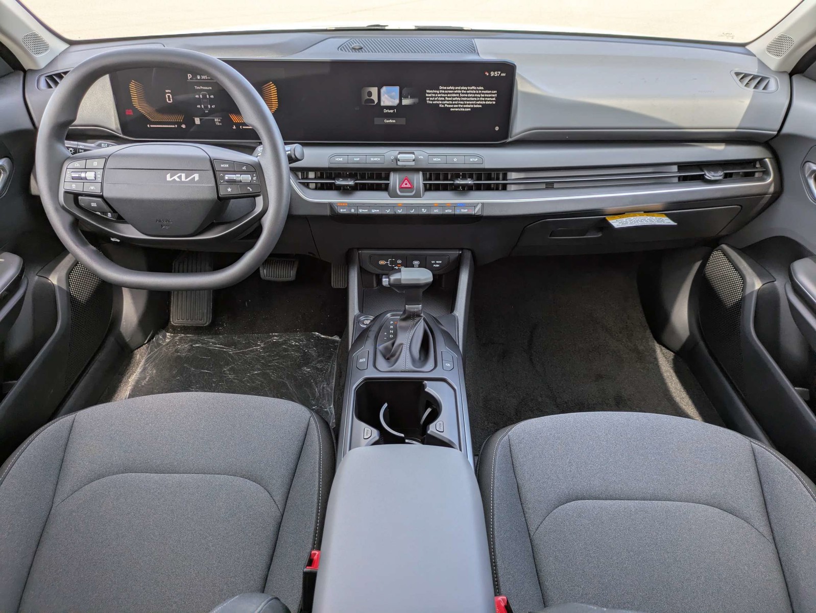 New 2026 Snow White Pearl Kia LXS image 15
