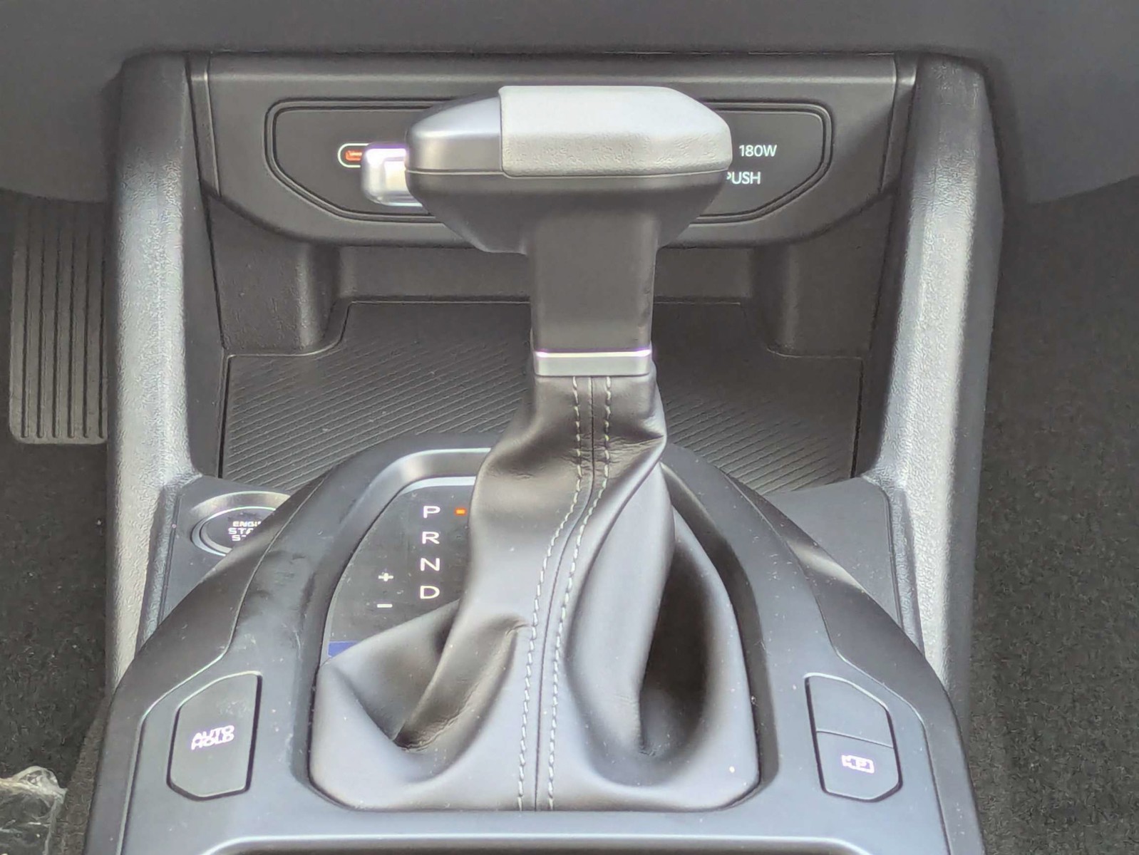 New 2026 Snow White Pearl Kia LXS image 20