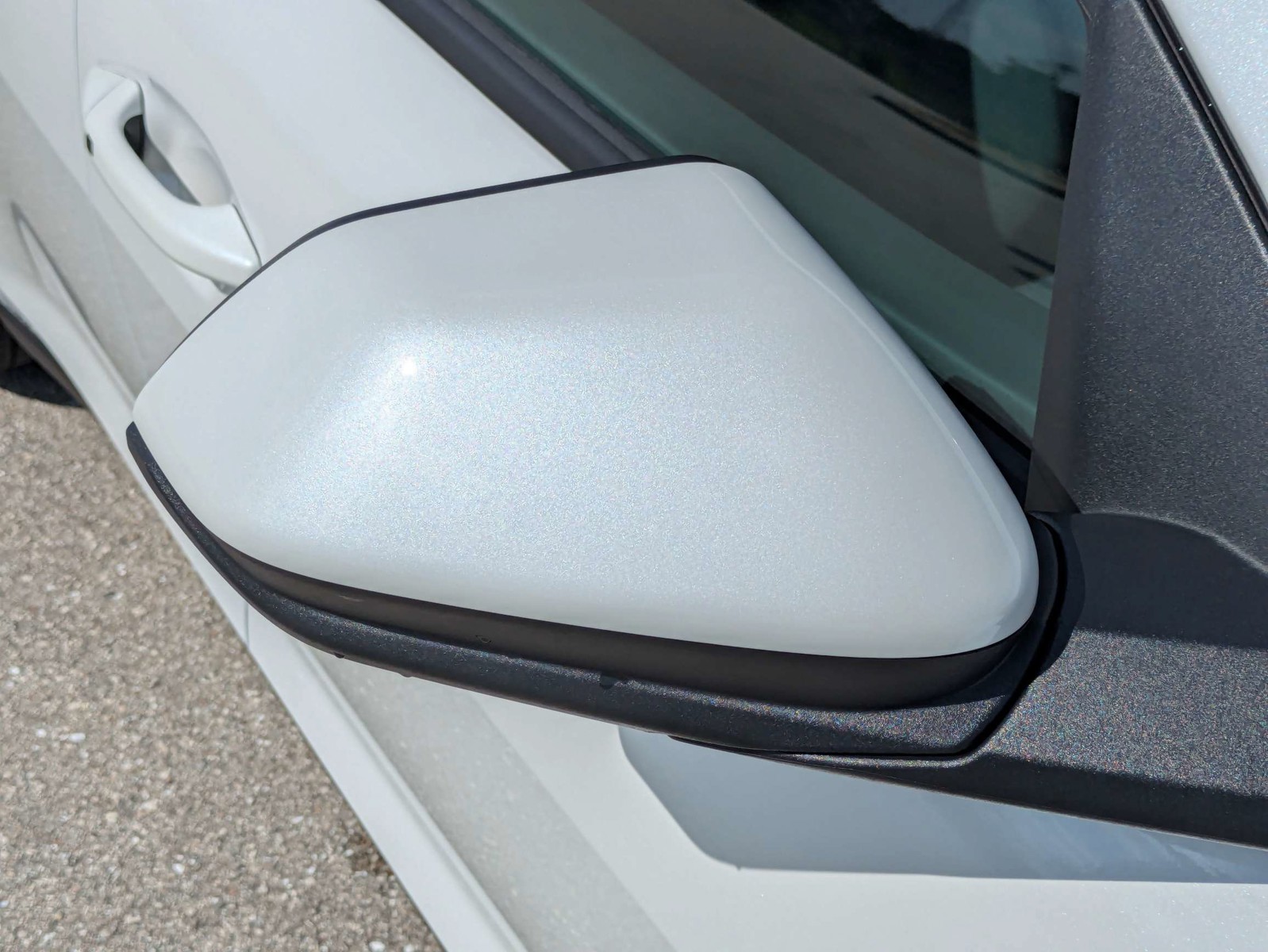 New 2026 Snow White Pearl Kia LXS image 12