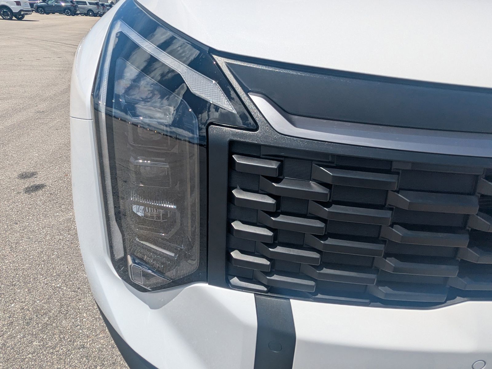 New 2026 Glacial White Pearl Kia LX image 10