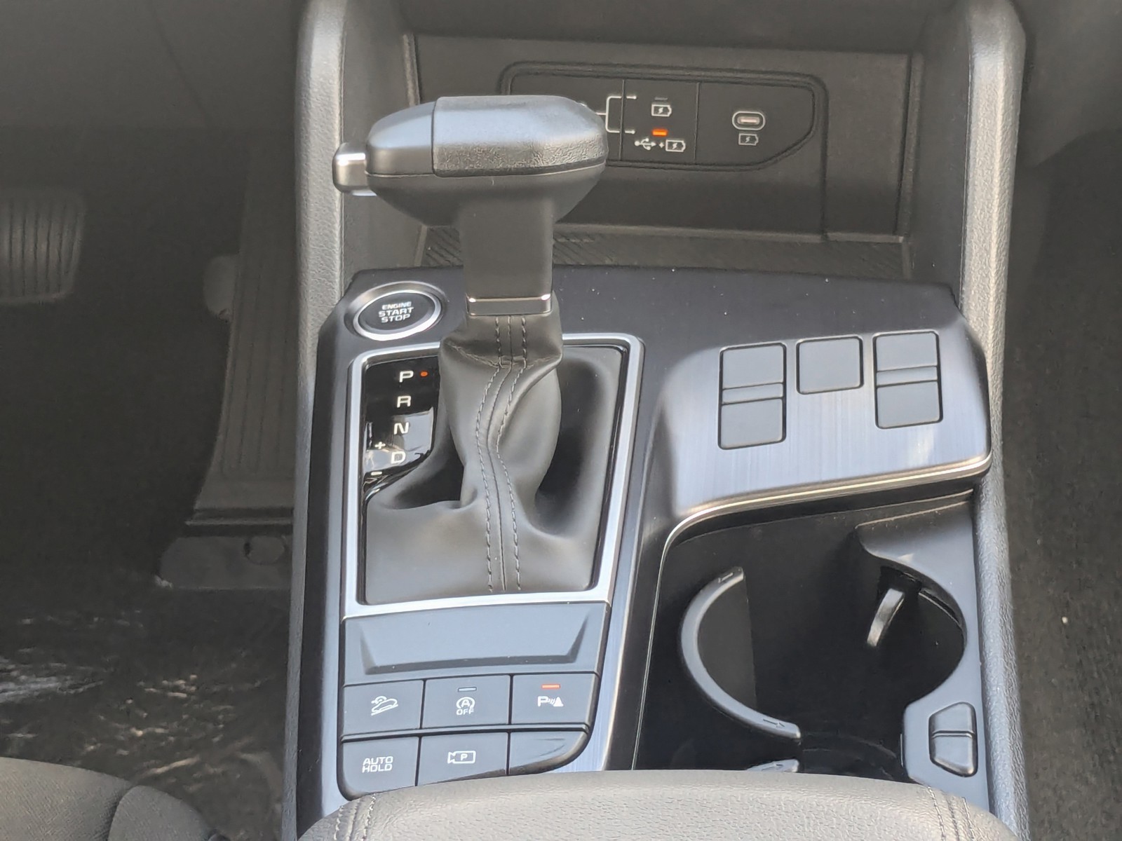 New 2026 Glacial White Pearl Kia LX image 21