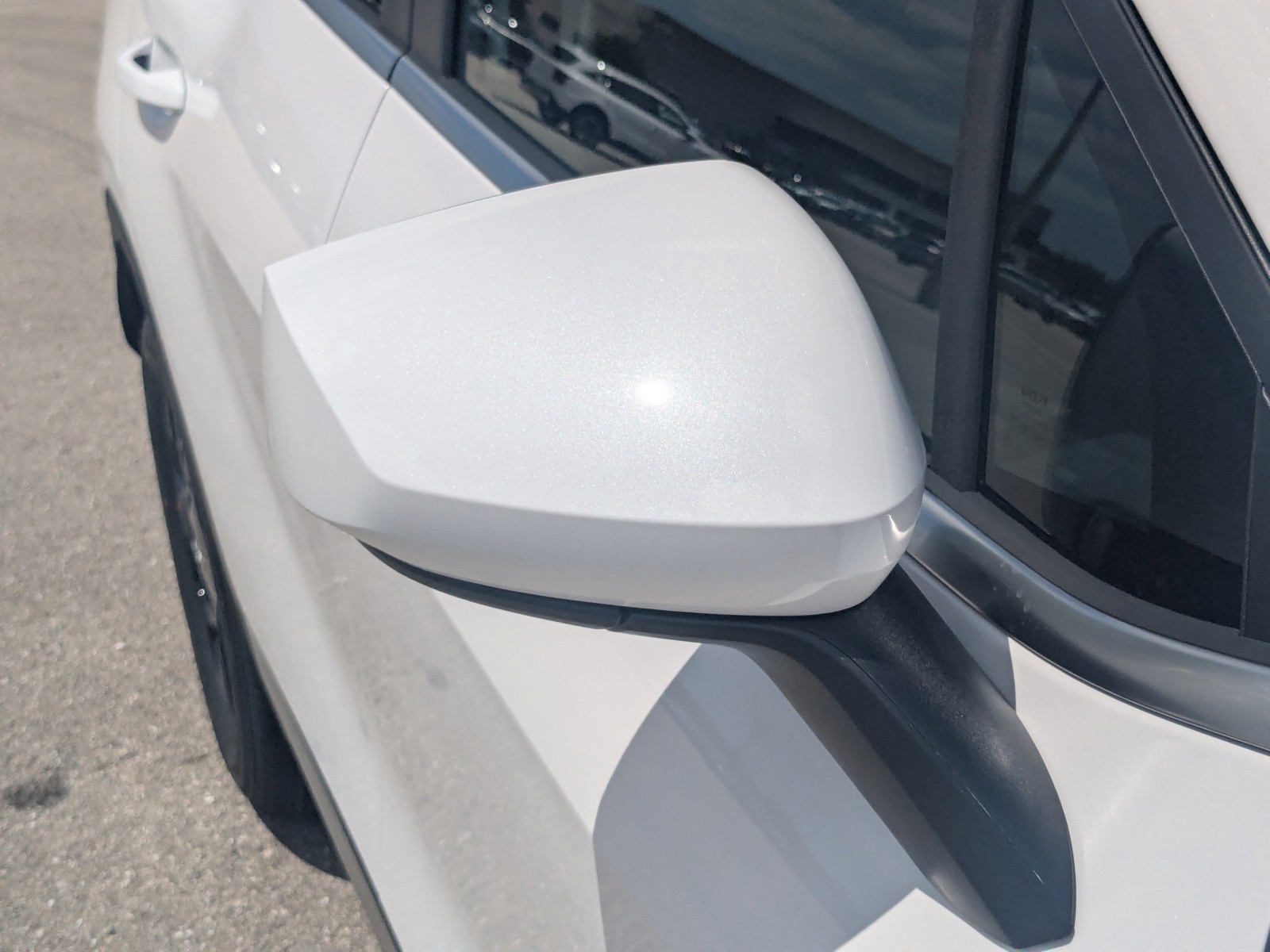 New 2026 Glacial White Pearl Kia LX image 12