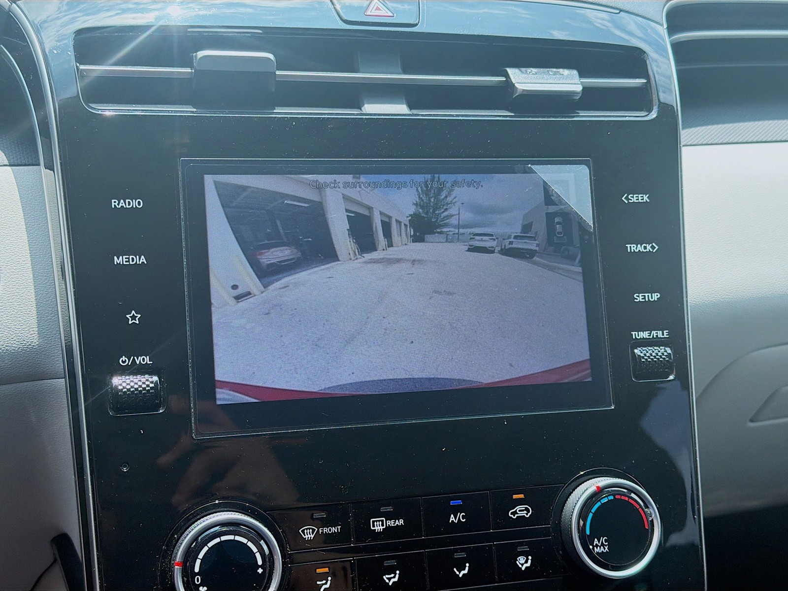 Used 2023 Calypso Red Hyundai SEL image 11