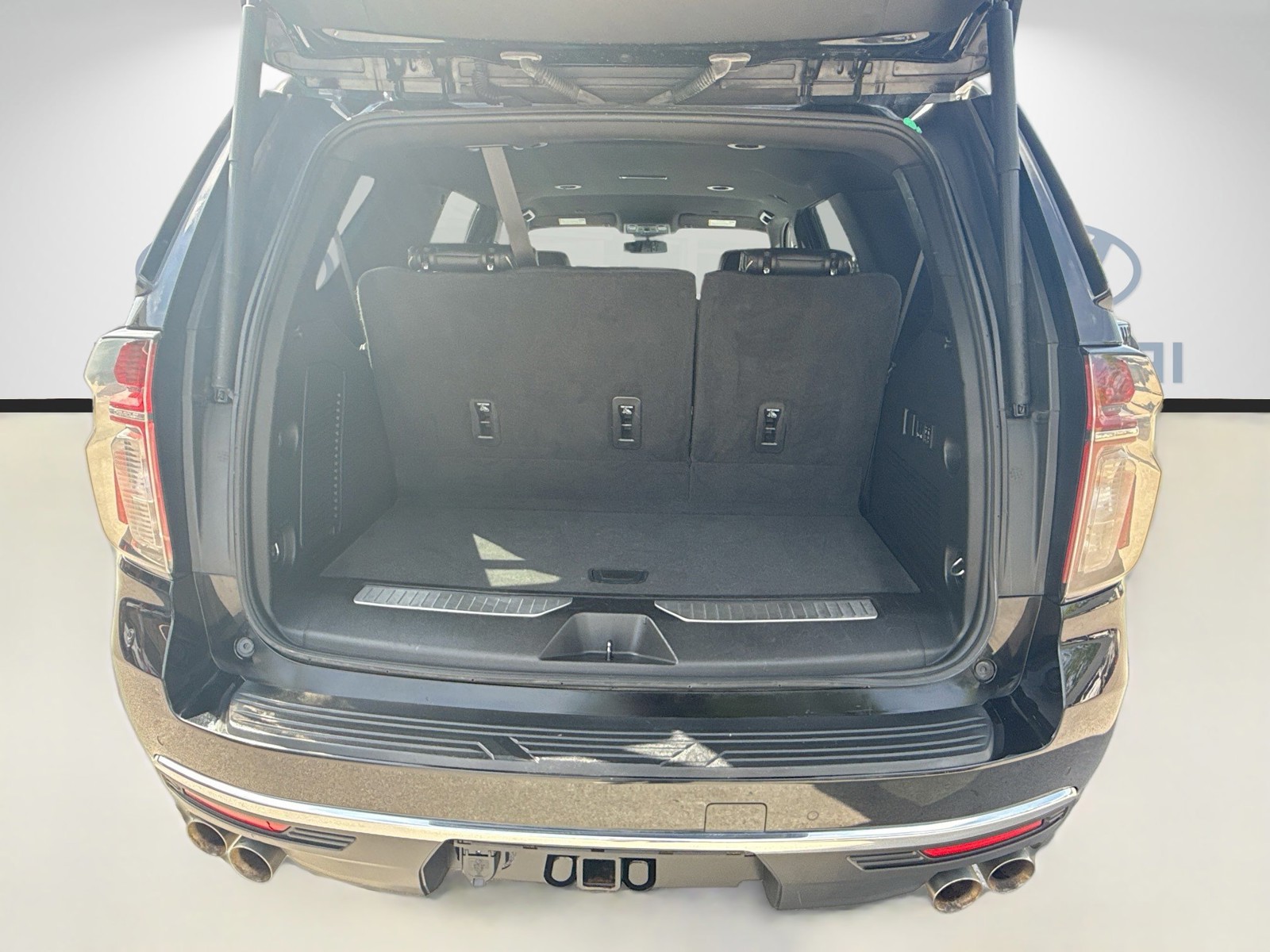 Used 2023 Black Chevrolet Premier image 24