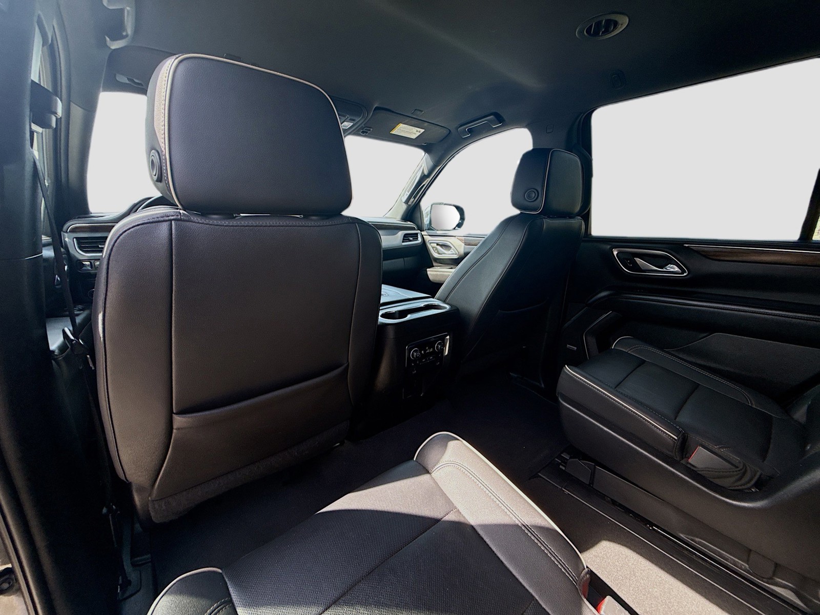 Used 2023 Black Chevrolet Premier image 22