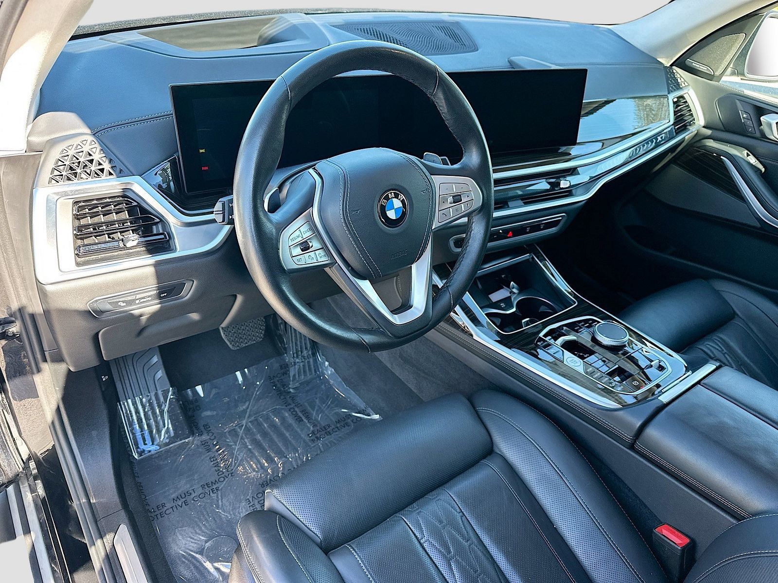 Used 2025 Black Sapphire Metallic BMW xDrive40i image 8