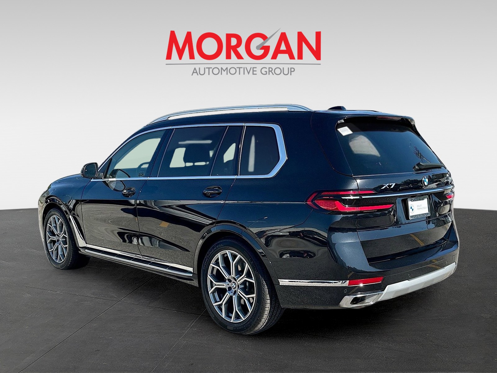 Used 2025 Black Sapphire Metallic BMW xDrive40i image 5