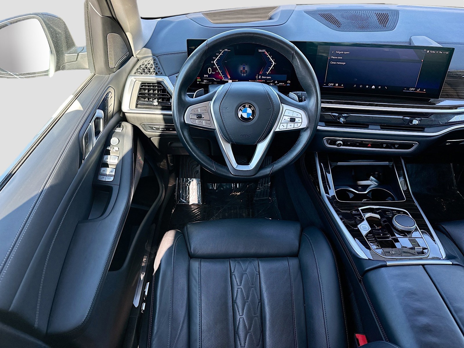 Used 2025 Black Sapphire Metallic BMW xDrive40i image 22