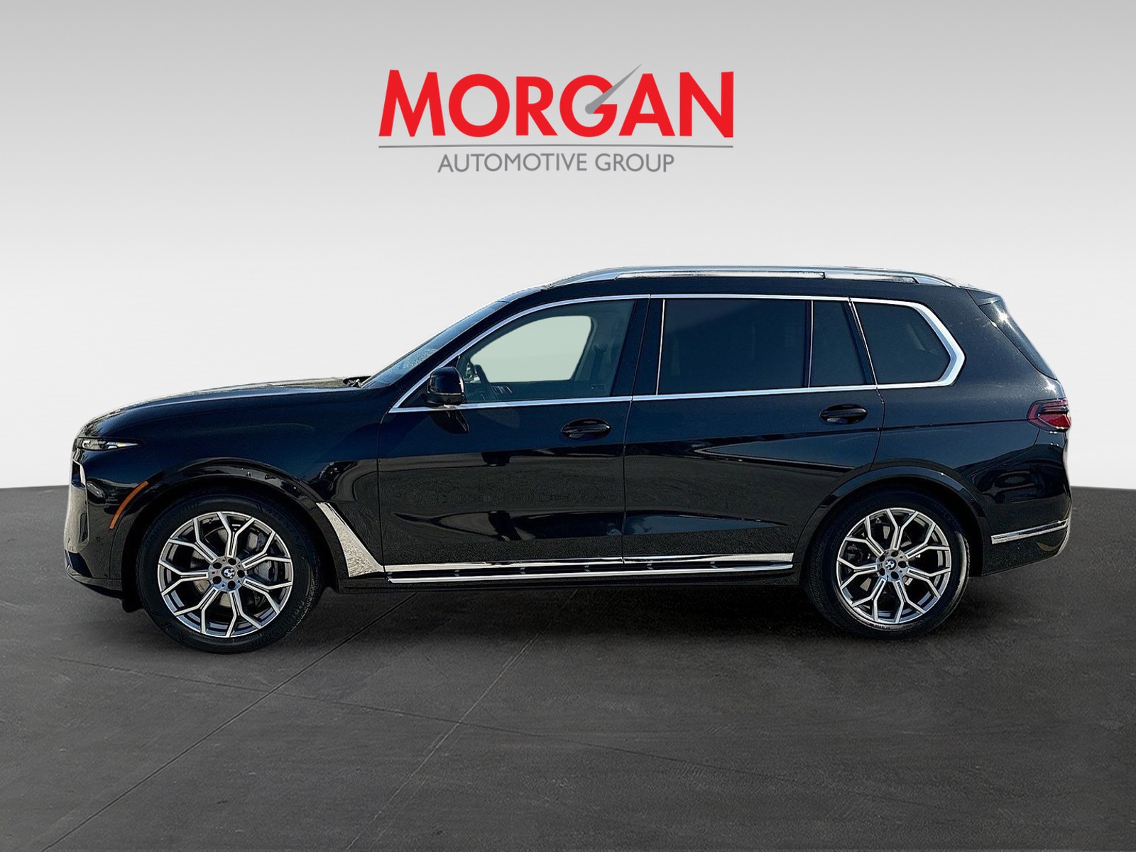 Used 2025 Black Sapphire Metallic BMW xDrive40i image 4