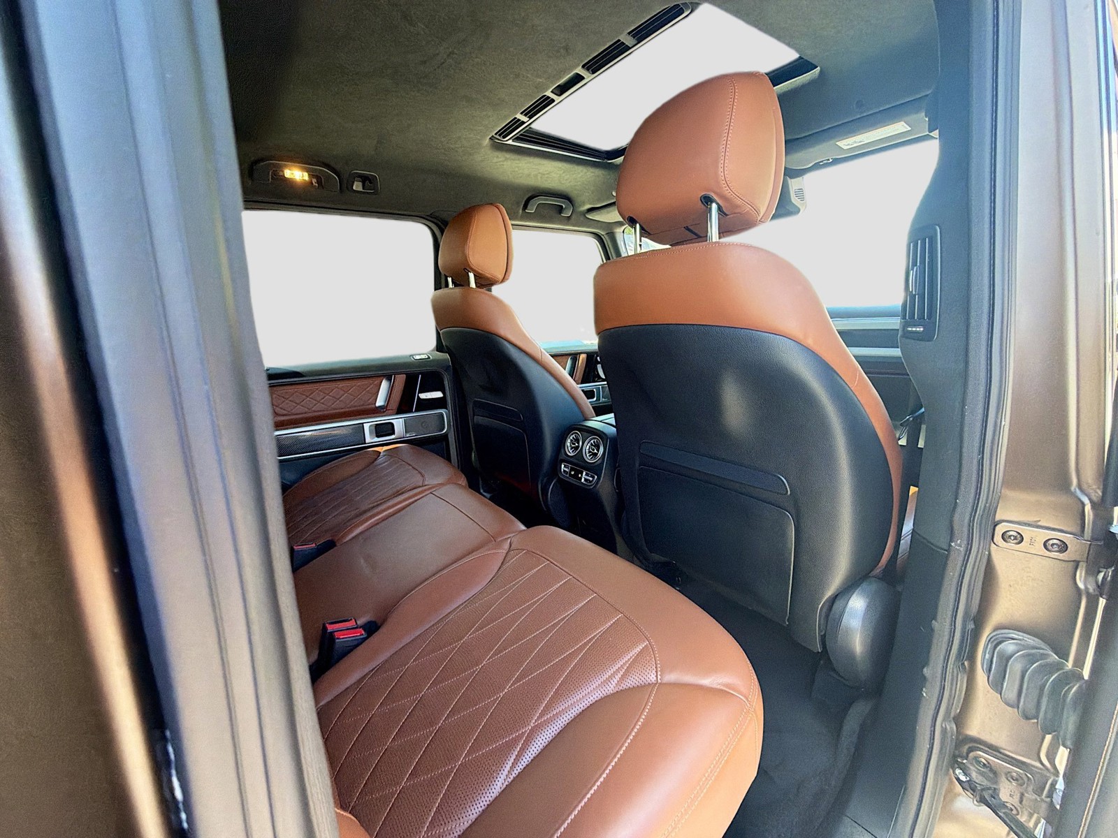 Used 2021 G manufaktur Dakota Brown magno Mercedes-Benz AMG® G 63 image 28