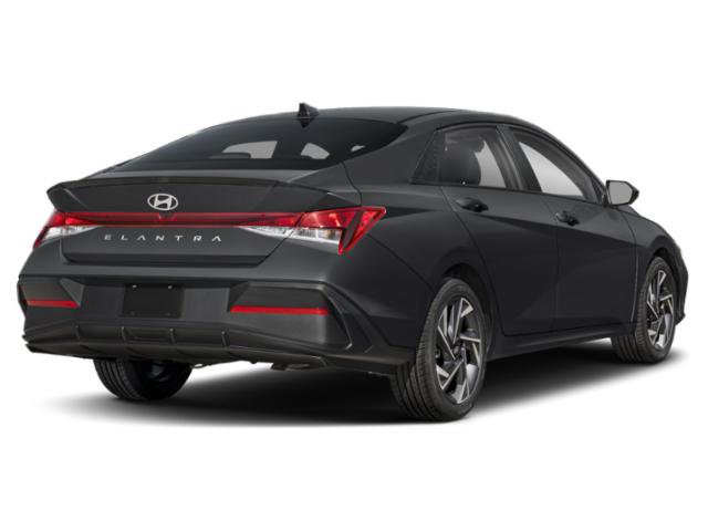 Used 2025 Abyss Black Hyundai SEL Sport image 2