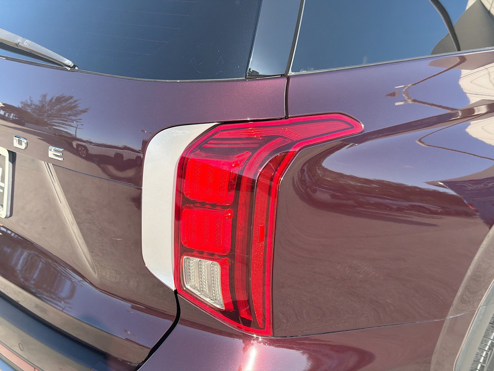 Used 2023 Sierra Burgundy Hyundai SEL image 26