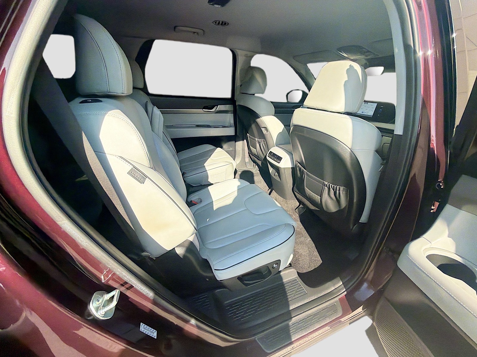 Used 2023 Sierra Burgundy Hyundai SEL image 27
