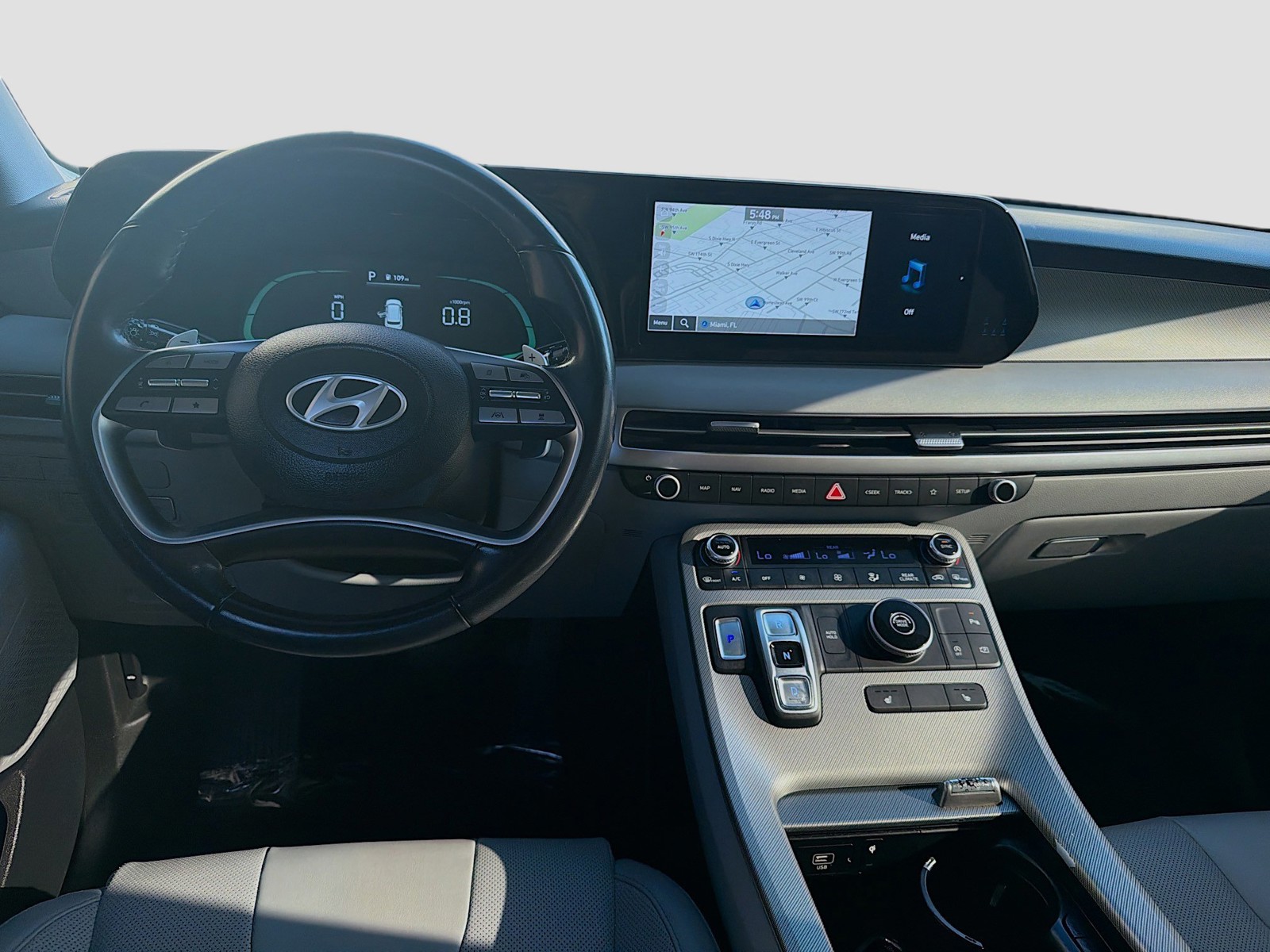 Used 2023 Sierra Burgundy Hyundai SEL image 19