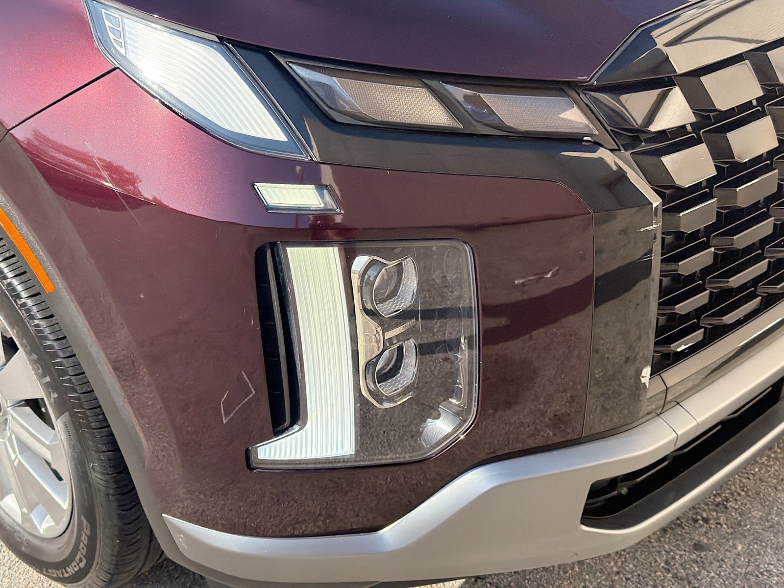 Used 2023 Sierra Burgundy Hyundai SEL image 33