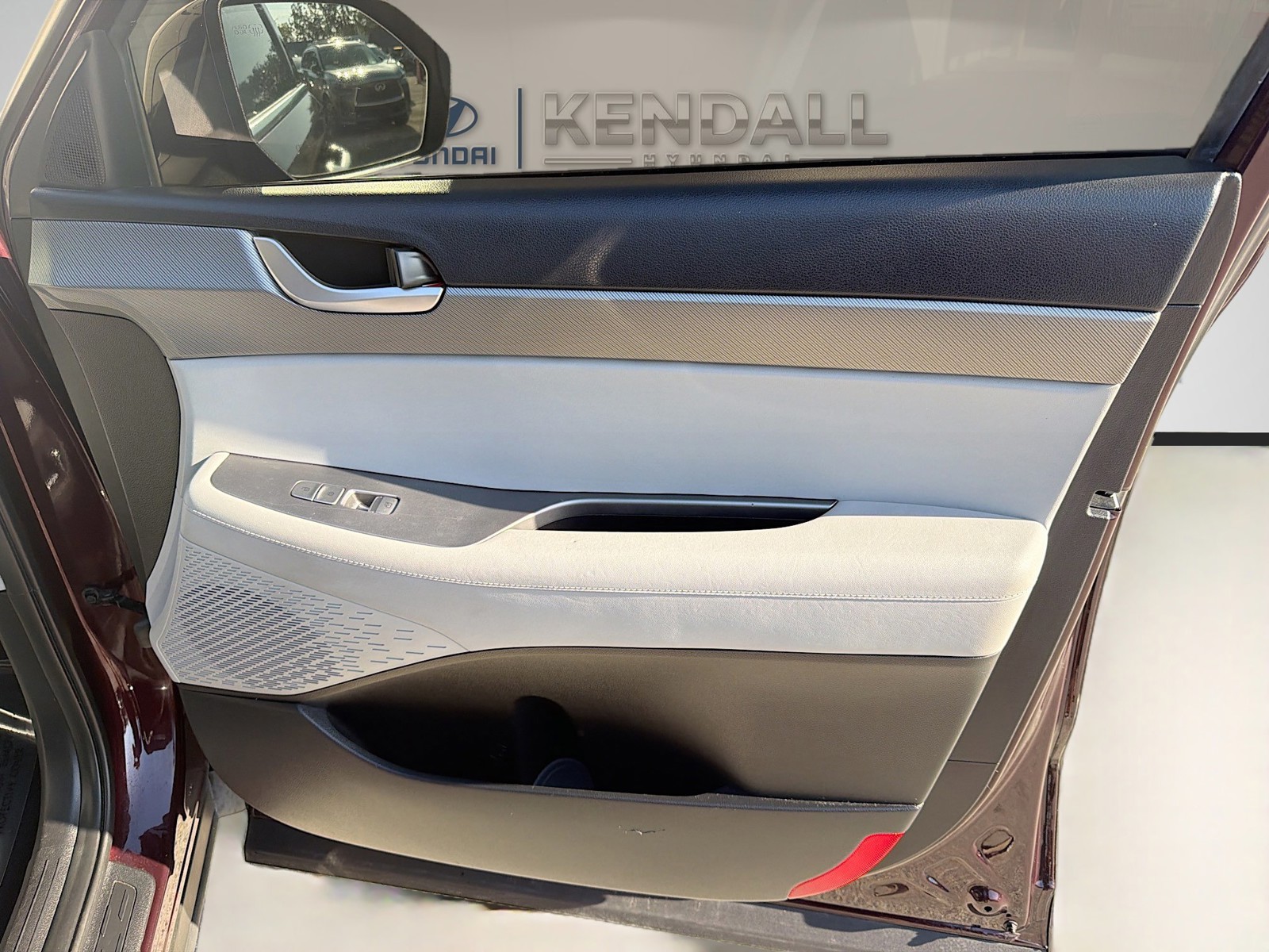 Used 2023 Sierra Burgundy Hyundai SEL image 32