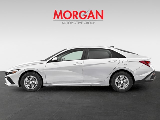 New 2026 Serenity White Hyundai SE image 3