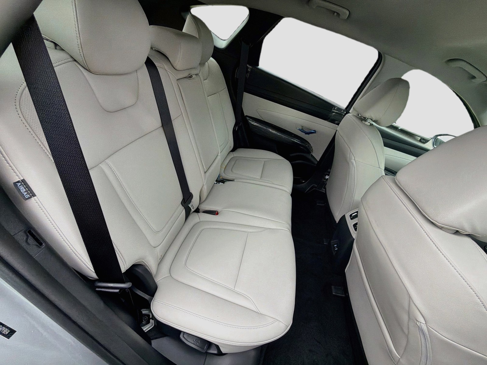 New 2026 Shimmering Silver Hyundai SEL Plus image 21
