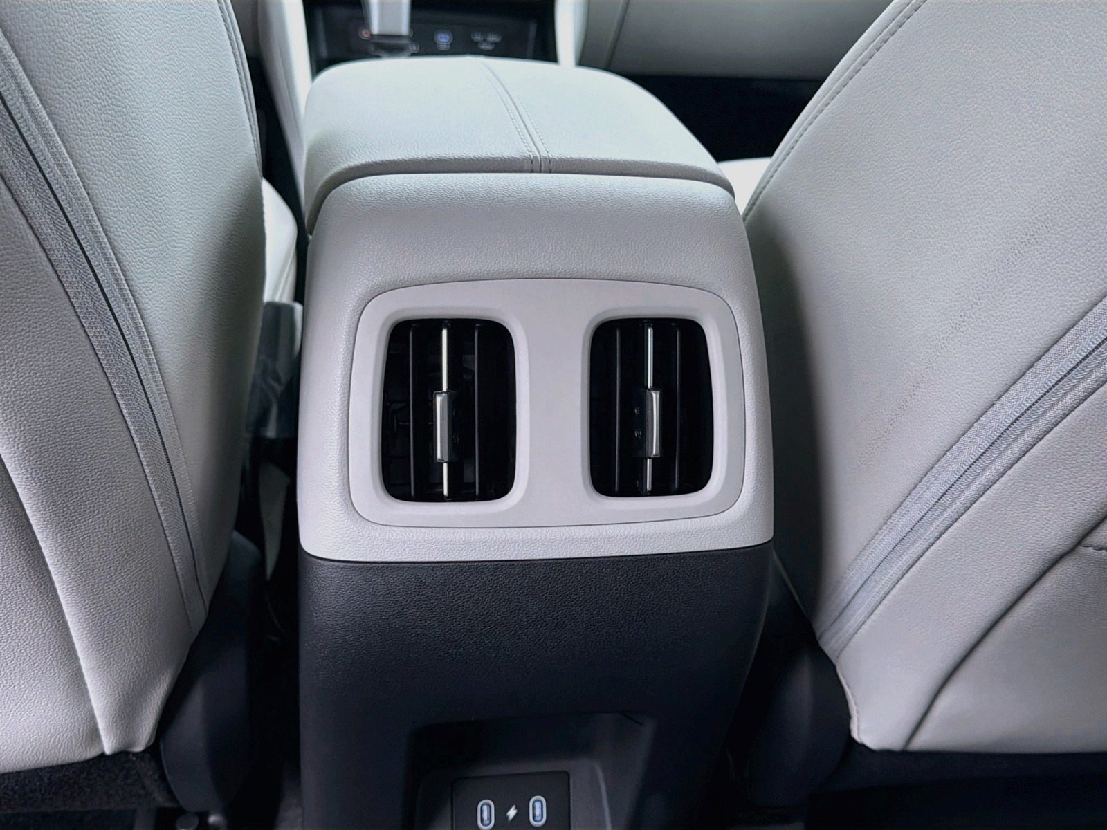 New 2026 Shimmering Silver Hyundai SEL Plus image 18