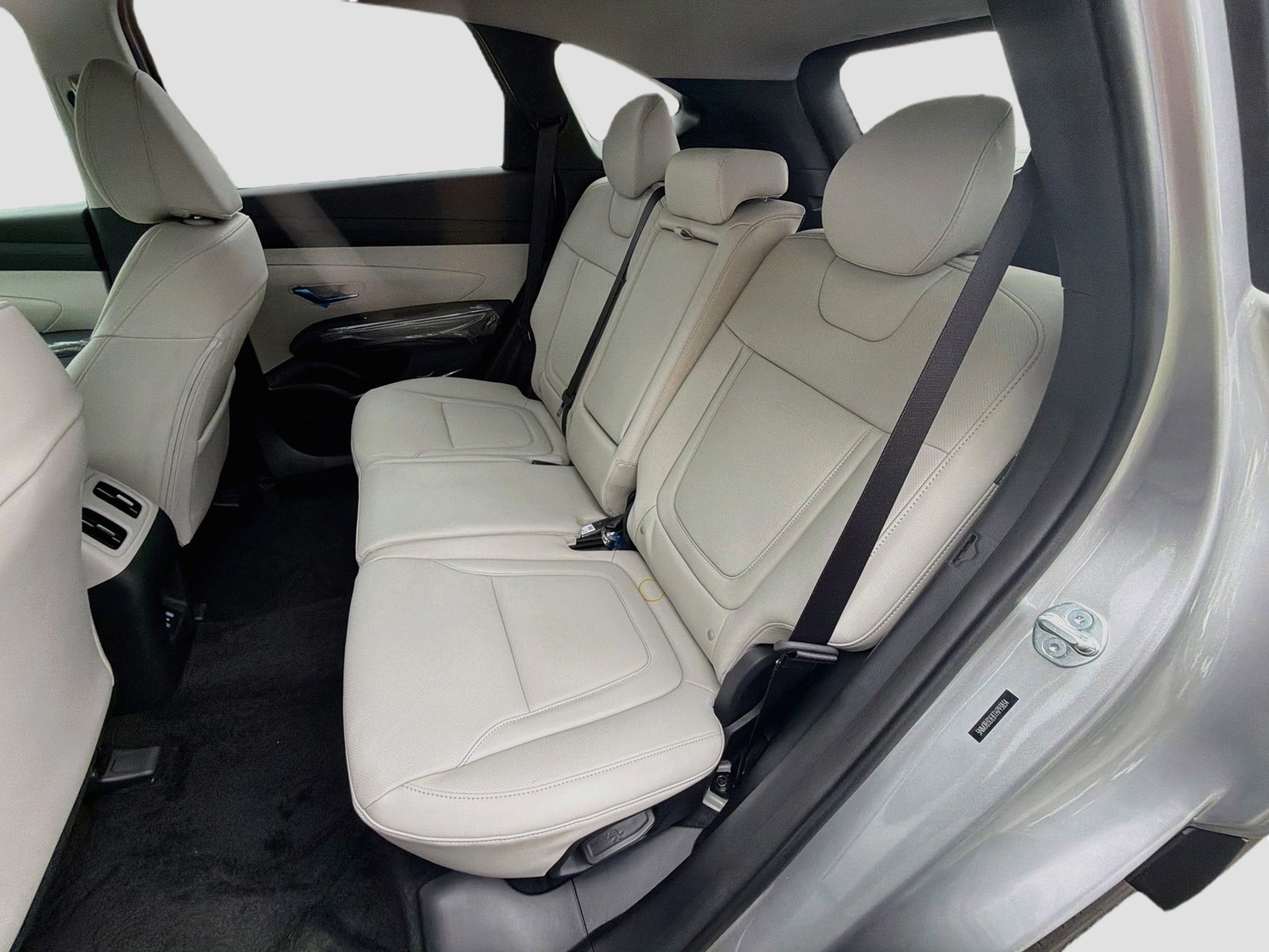 New 2026 Shimmering Silver Hyundai SEL Plus image 19
