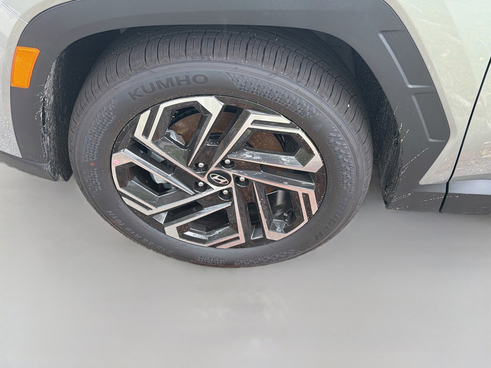 New 2026 Shimmering Silver Hyundai SEL Plus image 25