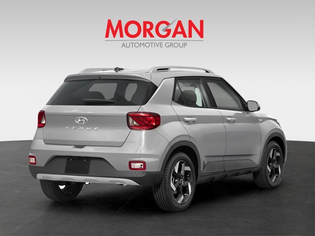 New 2026 Shimmering Silver Hyundai SEL image 2