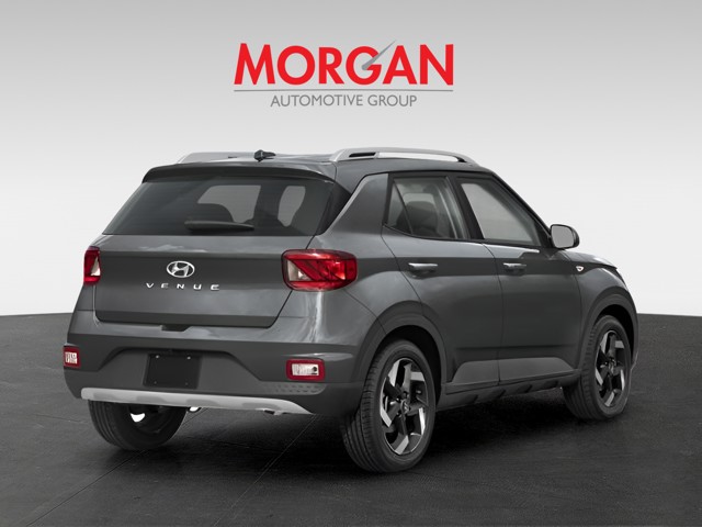 New 2026 Shimmering Silver Hyundai SEL image 5