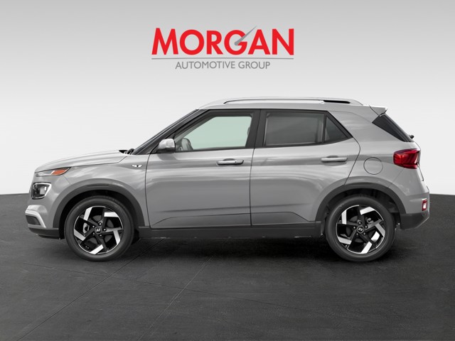 New 2026 Shimmering Silver Hyundai SEL image 3