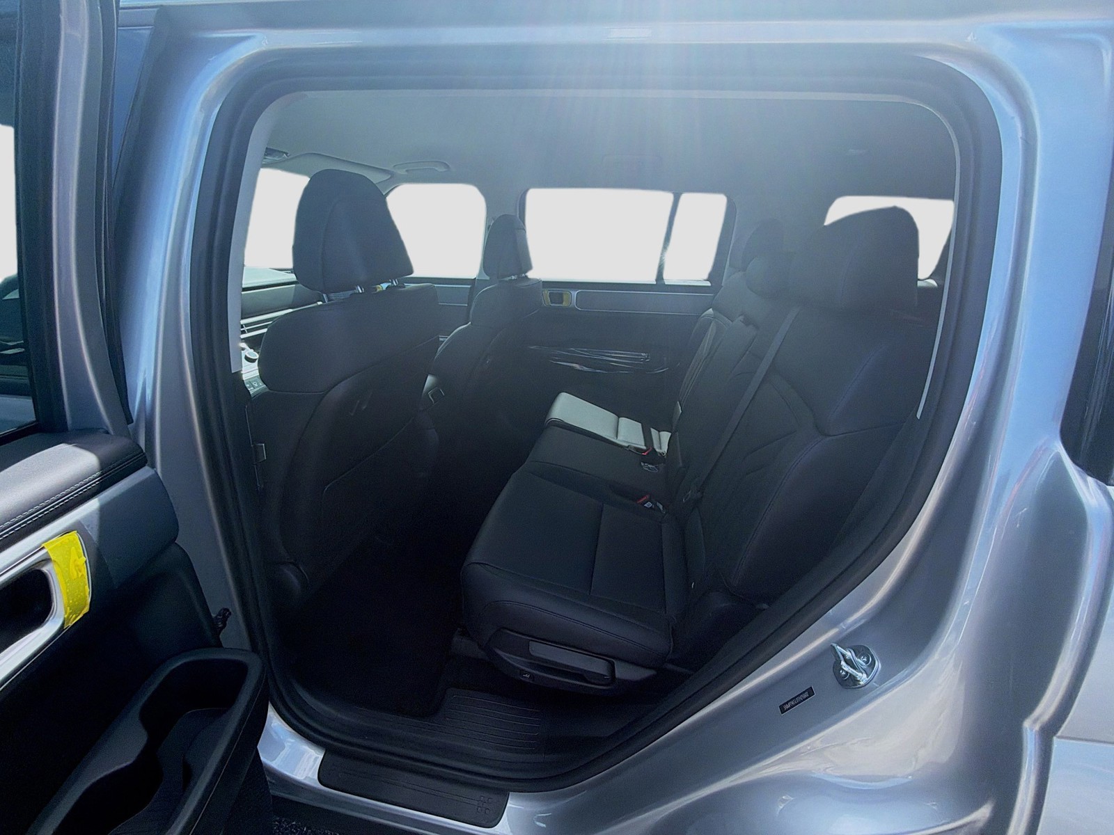 New 2026 Shimmering Silver Hyundai SEL image 17